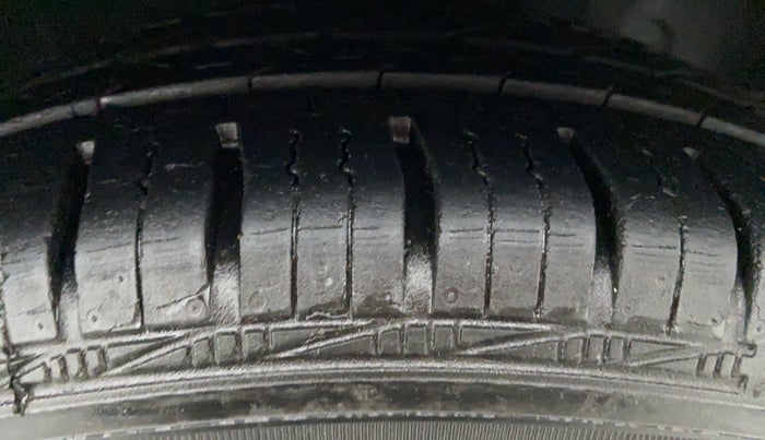 2017 Hyundai Eon D LITE PLUS, Petrol, Manual, 14,771 km, Right Front Tyre Tread