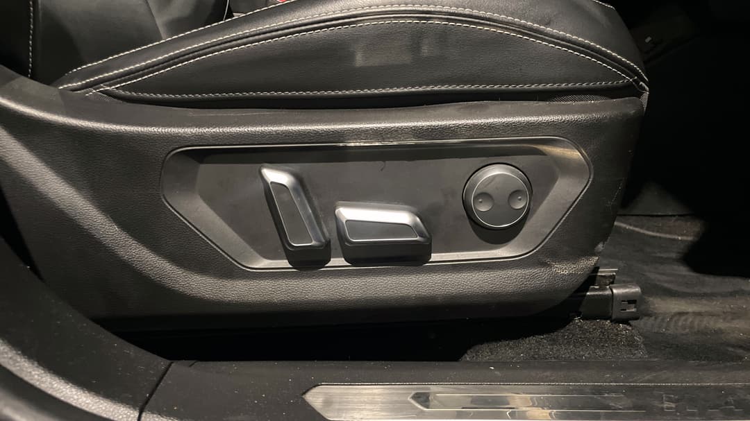 2021 GWM Haval H6 Ultra AWD, Automatic, 45800 km, Drivers Side Adjustment Panel
