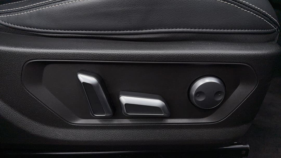 2021 GWM Haval H6 Lux, Automatic, 84711 km, Drivers Side Adjustment Panel