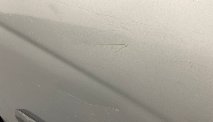 2014 Maruti Alto K10 VXI, Petrol, Manual, 53,179 km, Right rear door - Minor scratches