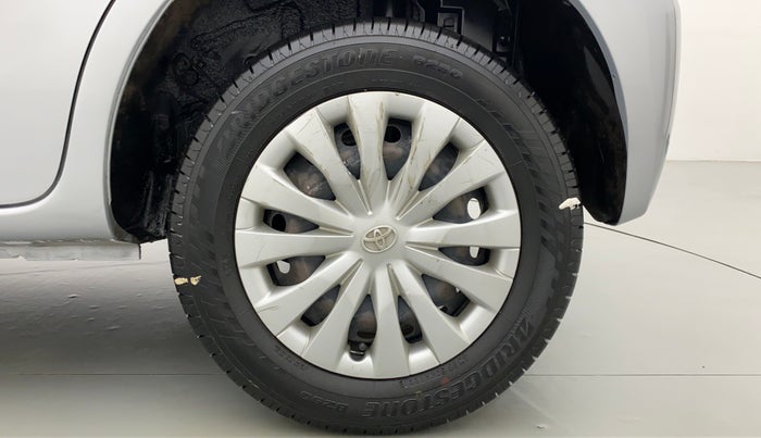 2015 Toyota Etios Liva V, Petrol, Manual, 56,536 km, Left Rear Wheel
