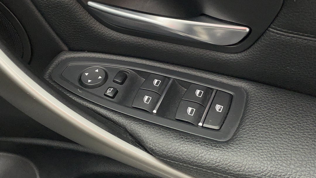 Drivers Side Door Panel Controls