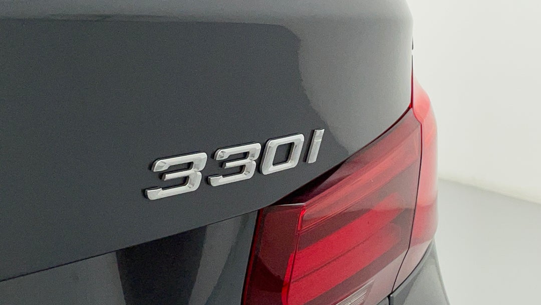 Badge (Boot Right Side)