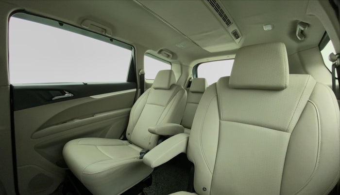 2019 Mahindra MARAZZO M8 7 STR, Diesel, Manual, 49,964 km, Reclining Back Row Seats