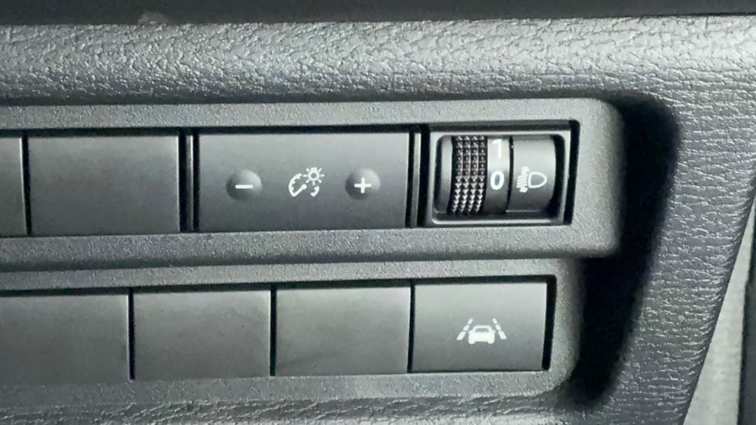 2023 Mitsubishi Outlander Es 5 Seat (2WD), Automatic, 63116 km, Utility Switches/Buttons