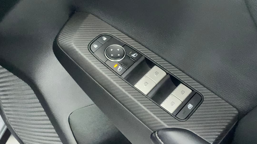 2023 Mitsubishi Outlander Es 5 Seat (2WD), Automatic, 63116 km, Drivers Side Door Panel Controls