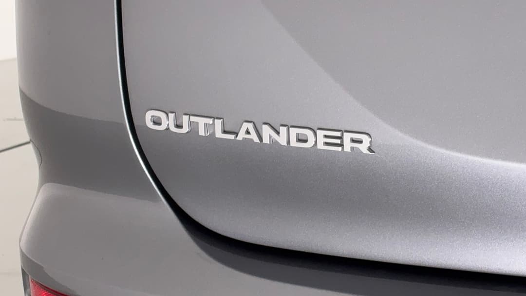 2023 Mitsubishi Outlander Es 5 Seat (2WD), Automatic, 63116 km, Badge (Boot Left Side)