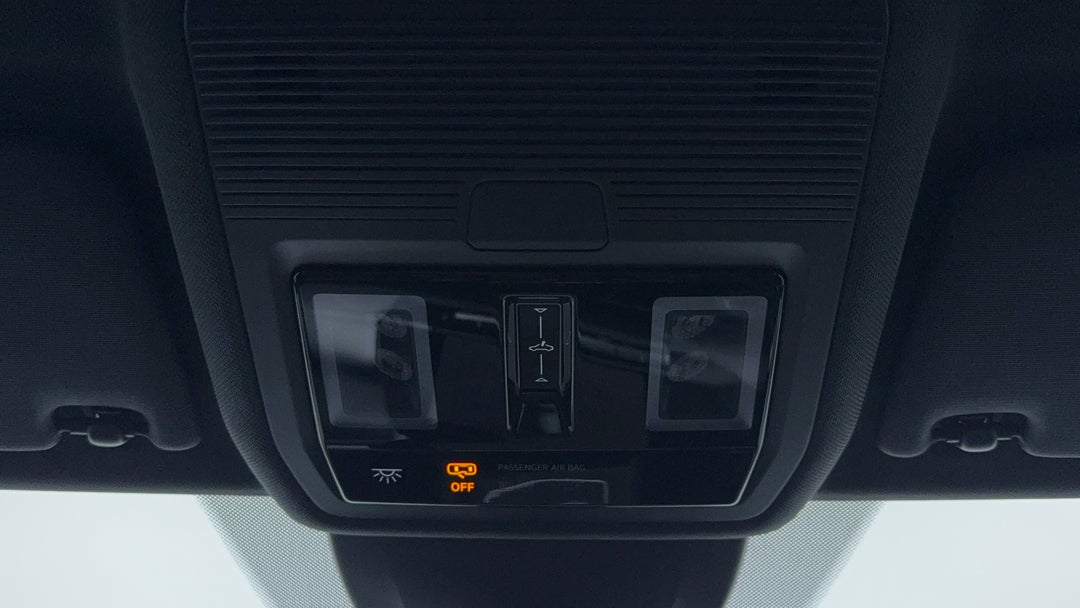 On-Roof Controls/Sunglass holder