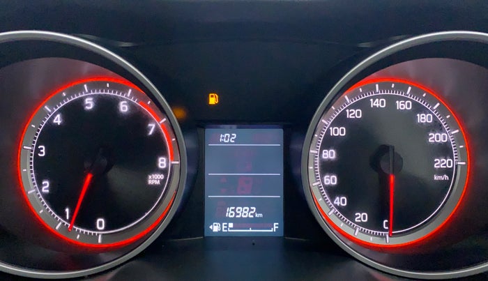2019 Maruti Swift VXI D, Petrol, Manual, 17,040 km, Odometer Image