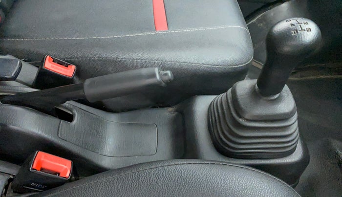 2018 Maruti Eeco 5 STR CNG WITH AC PLUSHTR, CNG, Manual, 13,192 km, Gear Lever