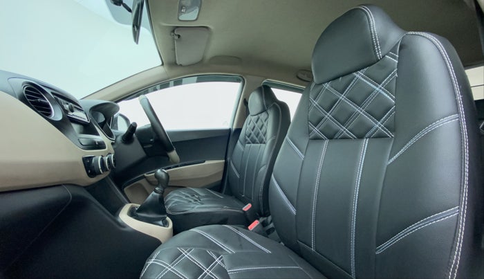 2017 Hyundai Grand i10 MAGNA 1.2 KAPPA VTVT, Petrol, Manual, 26,425 km, Right Side Front Door Cabin
