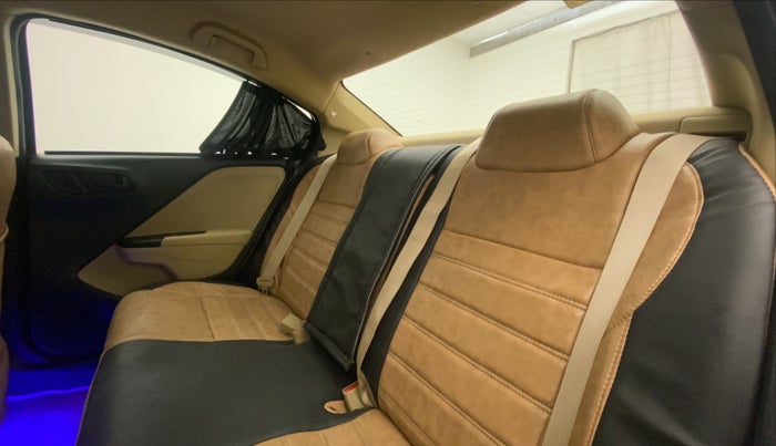 2014 Honda City 1.5L I-VTEC SV CVT, Petrol, Automatic, 45,962 km, Right Side Rear Door Cabin