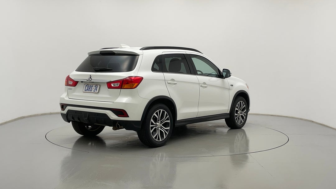 Right Back Diagonal (45- Degree) View