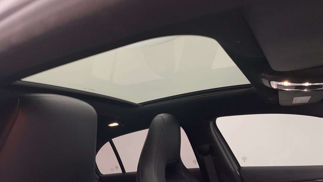 Interior Sunroof/Moonroof