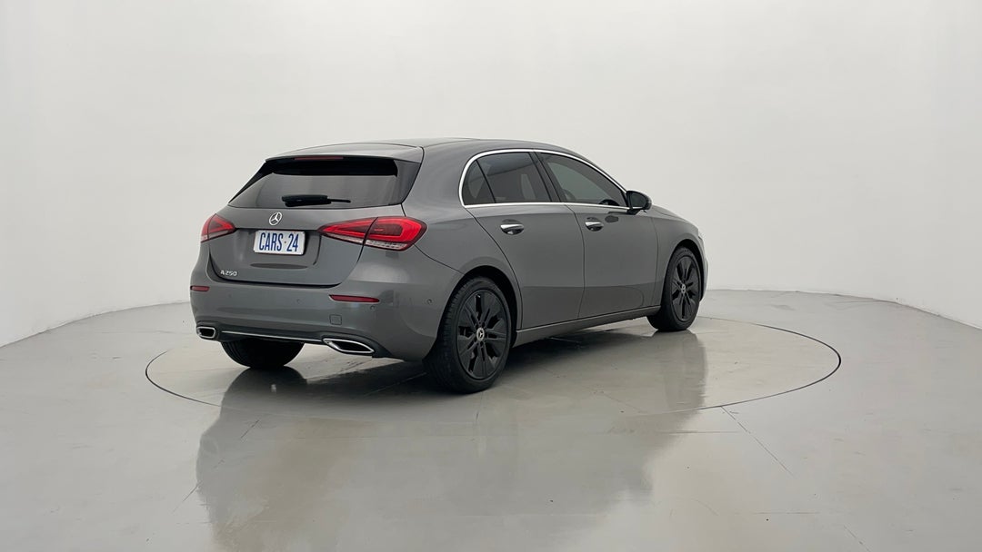 Right Back Diagonal (45- Degree) View