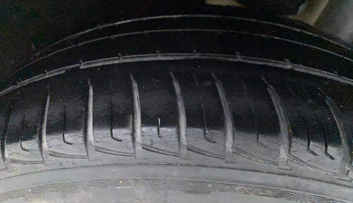 2018 Maruti Vitara Brezza LDI, Diesel, Manual, 1,21,929 km, Left Rear Tyre Tread