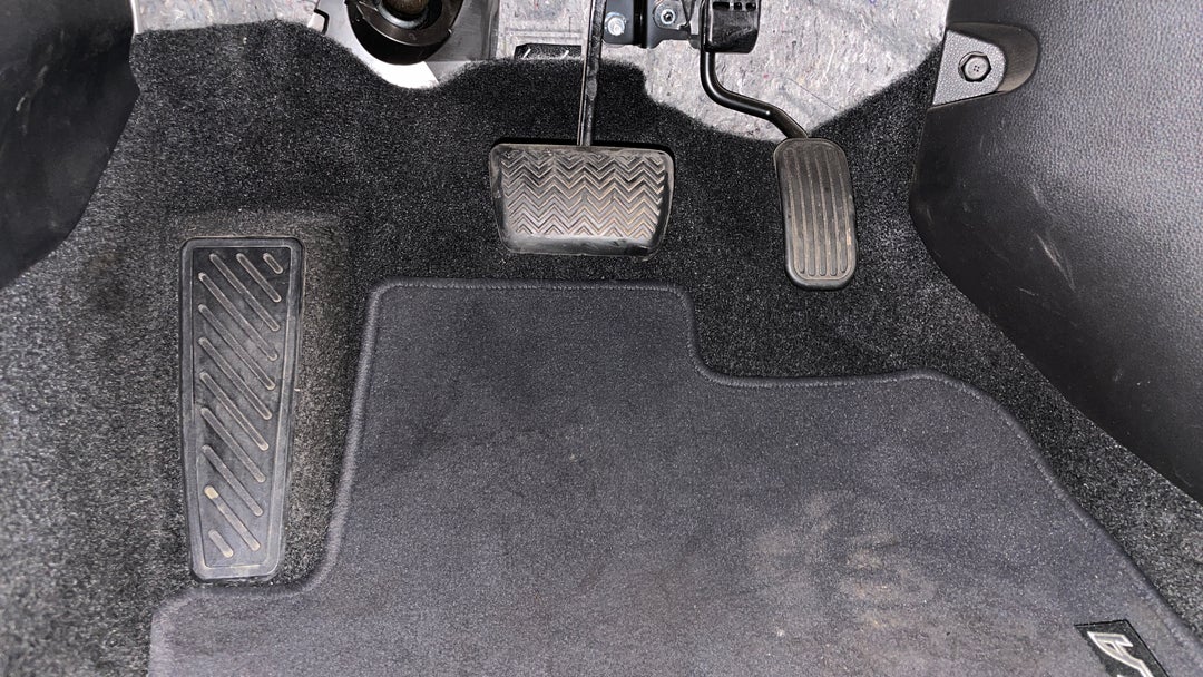 2024 Toyota Corolla Ascent Sport, Automatic, 21132 km, Pedals and Footmat