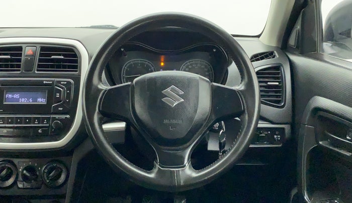 2021 Maruti Vitara Brezza LXI, Petrol, Manual, 57,999 km, Steering Wheel Close Up