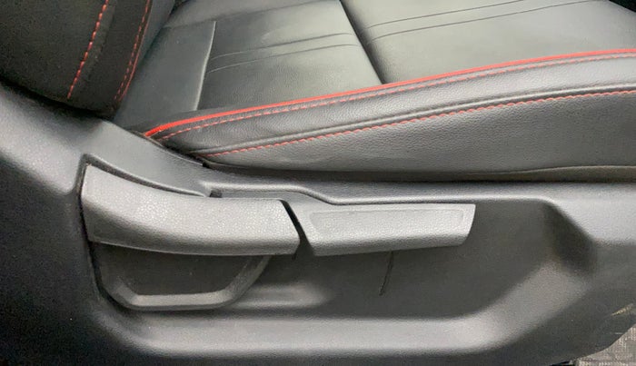 2021 Hyundai NEW I20 N LINE N6 1.0 TURBO GDI IMT, Petrol, Manual, 15,401 km, Driver Side Adjustment Panel