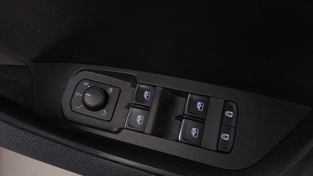 2017 SKODA Kodiaq 132 Tsi (4x4), Automatic, 85490 km, Drivers Side Door Panel Controls