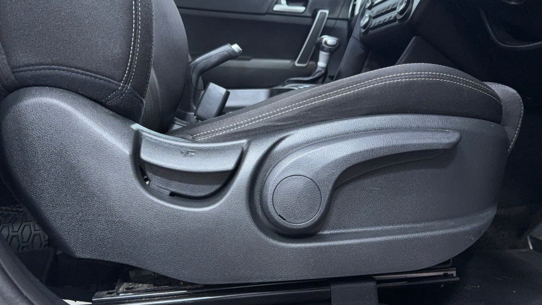 2018 Kia Sportage Si (FWD), Automatic, 84049 km, Drivers Side Adjustment Panel