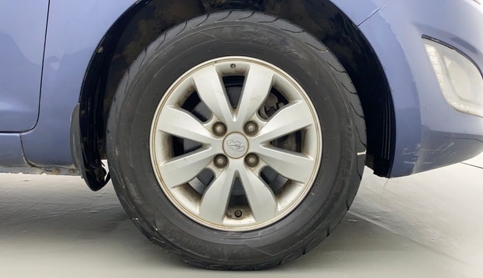 2014 Hyundai i20 SPORTZ 1.2 VTVT, Petrol, Manual, 96,640 km, Right Front Wheel