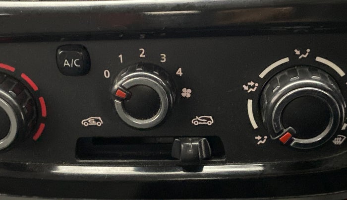 2016 Renault Kwid 1.0 RXT, Petrol, Manual, 43,335 km, Dashboard - Air Re-circulation knob is not working