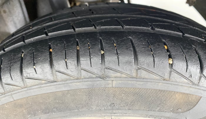 2019 Maruti Alto LXI, Petrol, Manual, 44,209 km, Left Rear Tyre Tread
