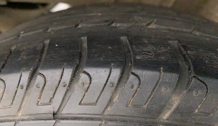 2017 Datsun Go T, Petrol, Manual, 28,061 km, Left Rear Tyre Tread