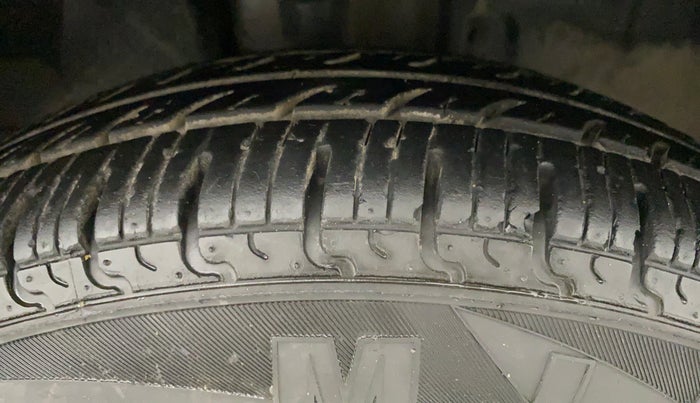 2019 Datsun Redi Go A, Petrol, Manual, 11,430 km, Right Front Tyre Tread