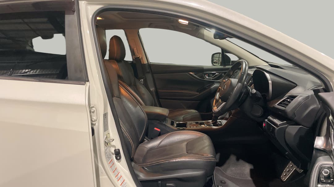2017 Subaru XV 2.0i-s, Automatic, 148718 km, Right Side Front Door Cabin View