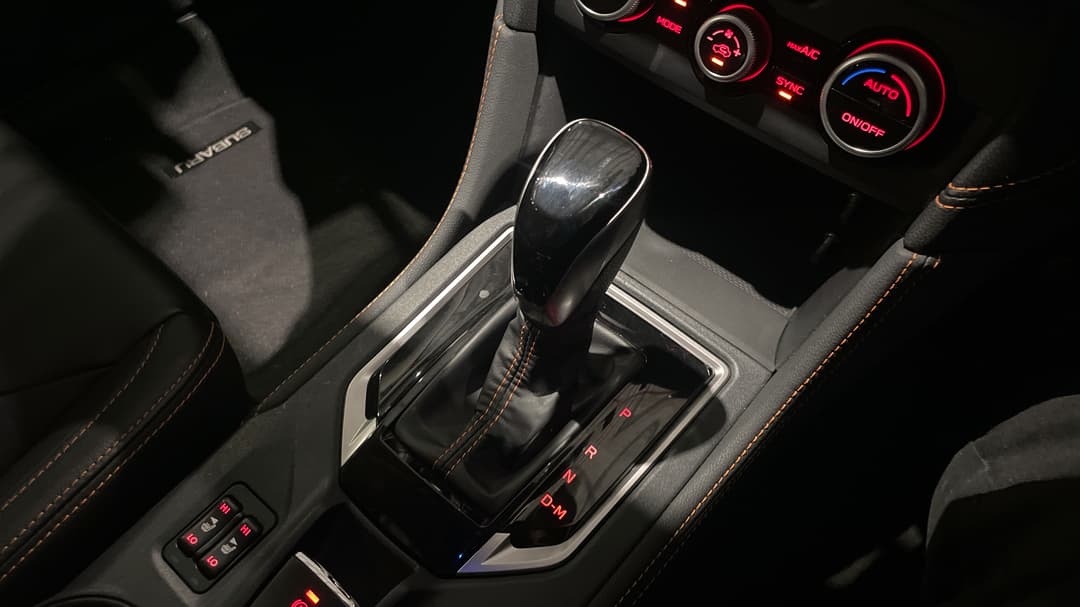 2017 Subaru XV 2.0i-s, Automatic, 148718 km, Gear Lever 