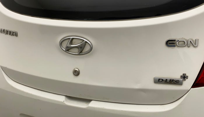2014 Hyundai Eon D-LITE+, Petrol, Manual, 35,595 km, Dicky (Boot door) - Minor scratches