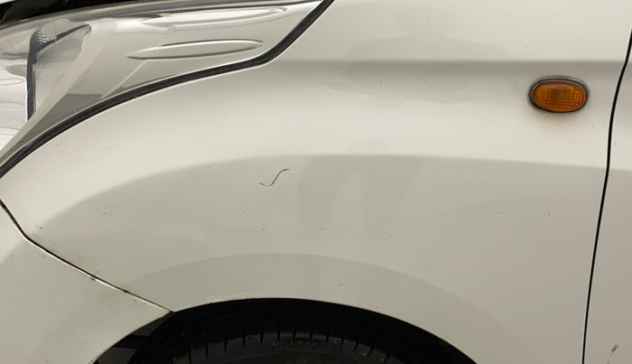 2014 Hyundai Eon D-LITE+, Petrol, Manual, 35,595 km, Left fender - Paint has minor damage