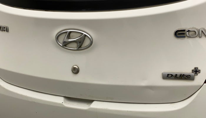 2014 Hyundai Eon D-LITE+, Petrol, Manual, 35,595 km, Dicky (Boot door) - Slightly dented