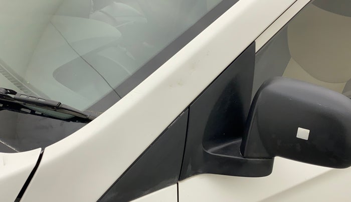 2014 Hyundai Eon D-LITE+, Petrol, Manual, 35,595 km, Left A pillar - Minor scratches