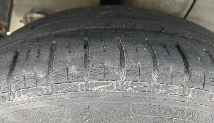 2016 Hyundai XCENT PRIME T+ PETROL, Petrol, Manual, 42,321 km, Right Rear Tyre Tread