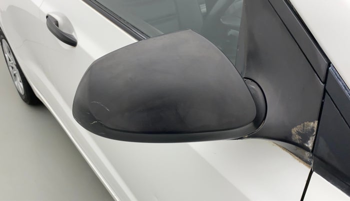 2016 Hyundai XCENT PRIME T+ PETROL, Petrol, Manual, 42,321 km, Right rear-view mirror - ORVM knob broken and not working