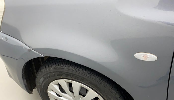 2013 Toyota Etios Liva G, Petrol, Manual, 1,15,988 km, Left fender - Minor scratches