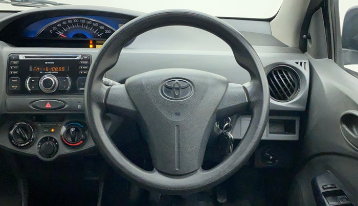 2013 Toyota Etios Liva G, Petrol, Manual, 1,15,988 km, Steering Wheel Close Up