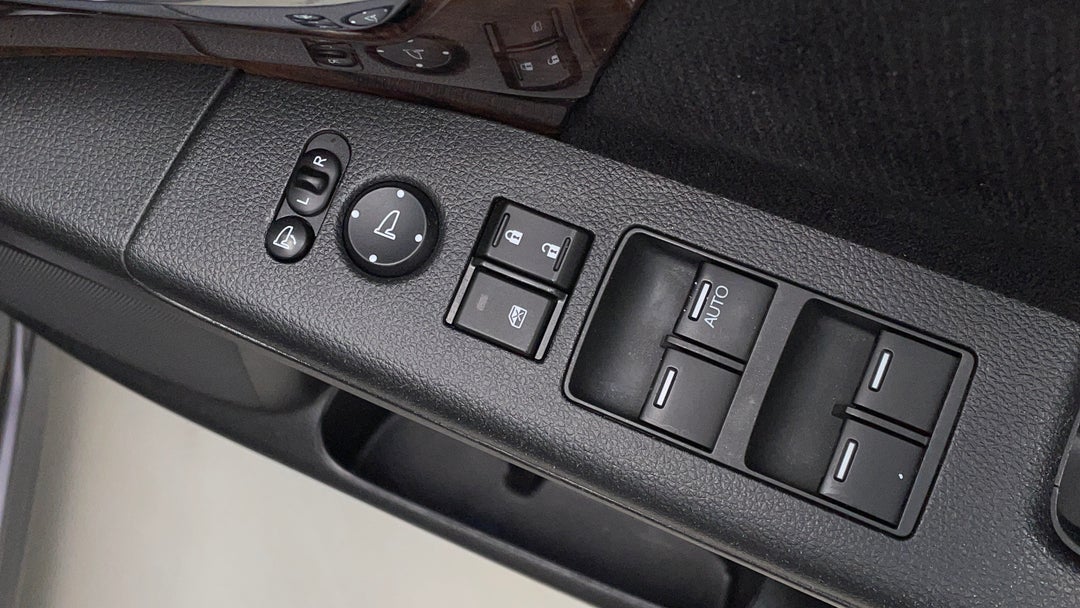 Drivers Side Door Panel Controls