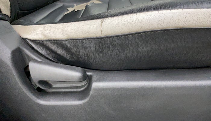 2015 Maruti Wagon R 1.0 LXI, Petrol, Manual, 58,991 km, Driver Side Adjustment Panel