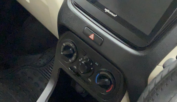 2021 Maruti New Wagon-R LXI CNG 1.0 L, CNG, Manual, 16,396 km, AC Unit - Directional switch has minor damage