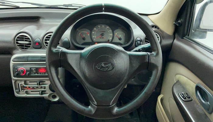 2010 Hyundai Santro Xing GLS, Petrol, Manual, 75,102 km, Steering Wheel Close-up