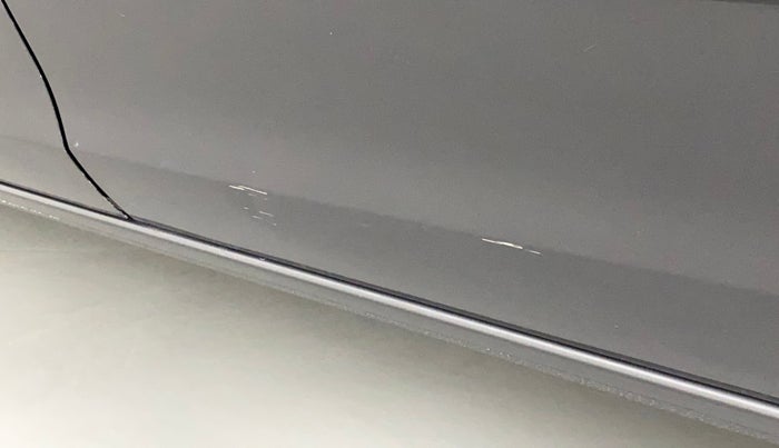 2016 Maruti Ertiga VXI CNG, CNG, Manual, 1,23,870 km, Rear left door - Minor scratches