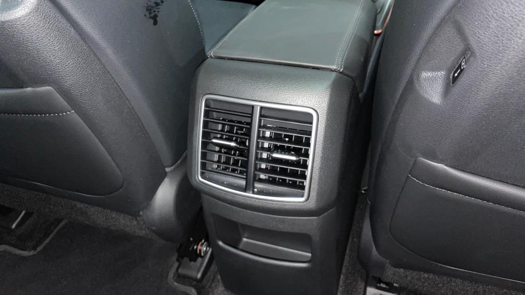 2025 Kia Sportage Gt-line Hev (AWD), Automatic, 3036 km, Rear A/C Vent