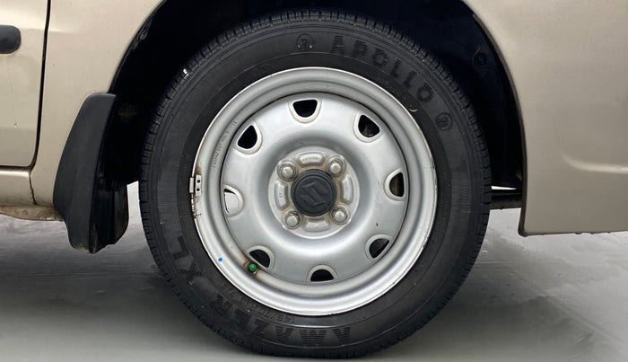 2011 Maruti Zen Estilo LXI, Petrol, Manual, 26,702 km, Right Front Wheel