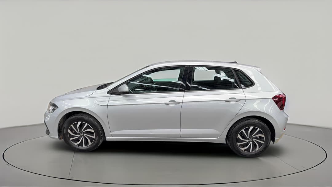 2024 Volkswagen Polo Life, Automatic, 24594 km, Left Side View
