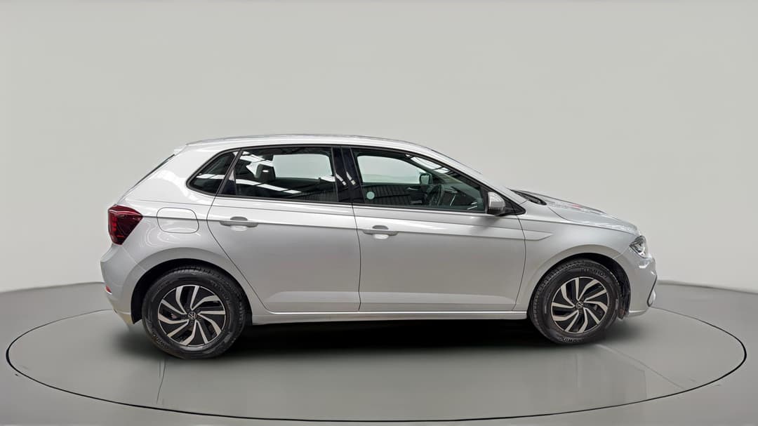 2024 Volkswagen Polo Life, Automatic, 24594 km, Right Side View