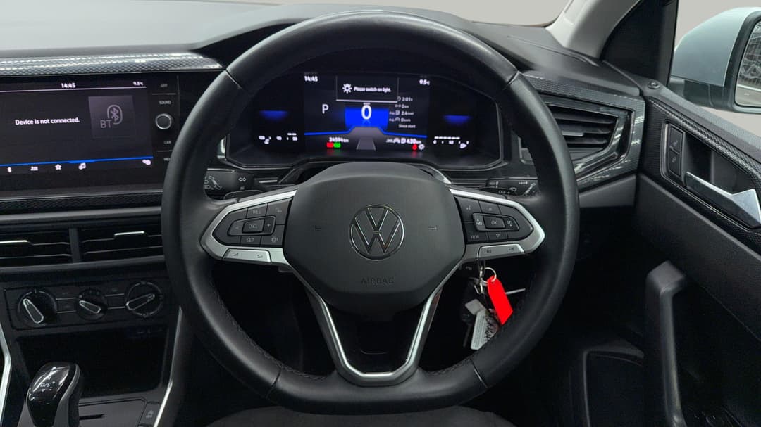 2024 Volkswagen Polo Life, Automatic, 24594 km, Steering Wheel Close-up